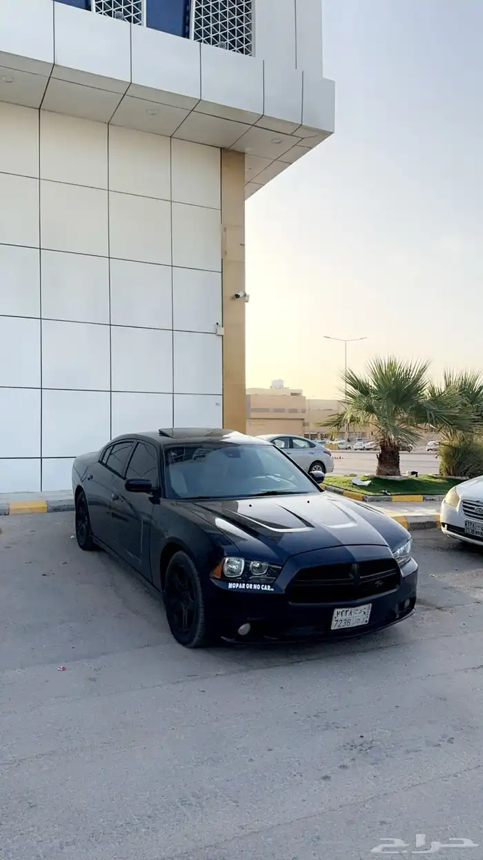 دوج تشارجر 2013 نظيف جدا 12