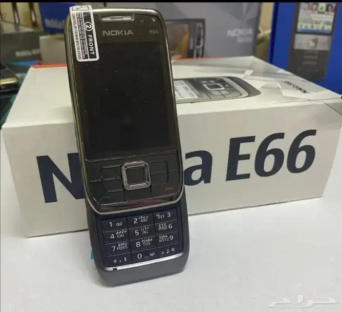 والات نوكيا كومينيكتر الاصلي E90 وموتورولا V 3 66