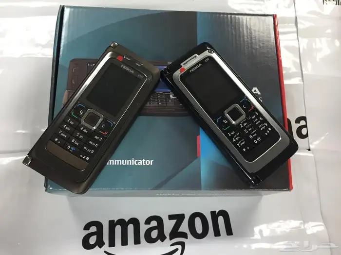 والات نوكيا كومينيكتر الاصلي E90 وموتورولا V 3 0
