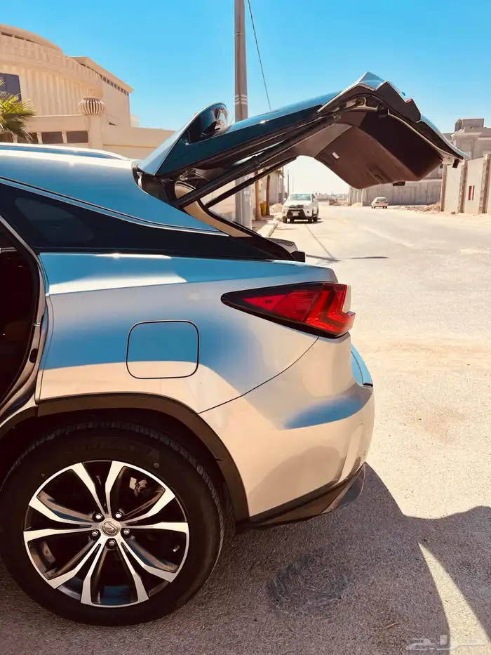 جيب لكزس RX450h هايبرد موديل 2017 19