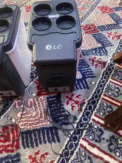 ثلاجتين. للسياره. تشتغل علي الوالاعه. للبيع 2
