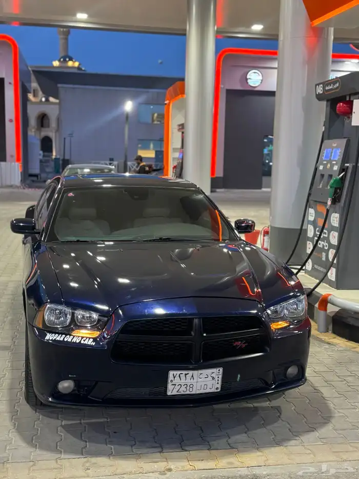 دوج تشارجر 2013 نظيف جدا 28