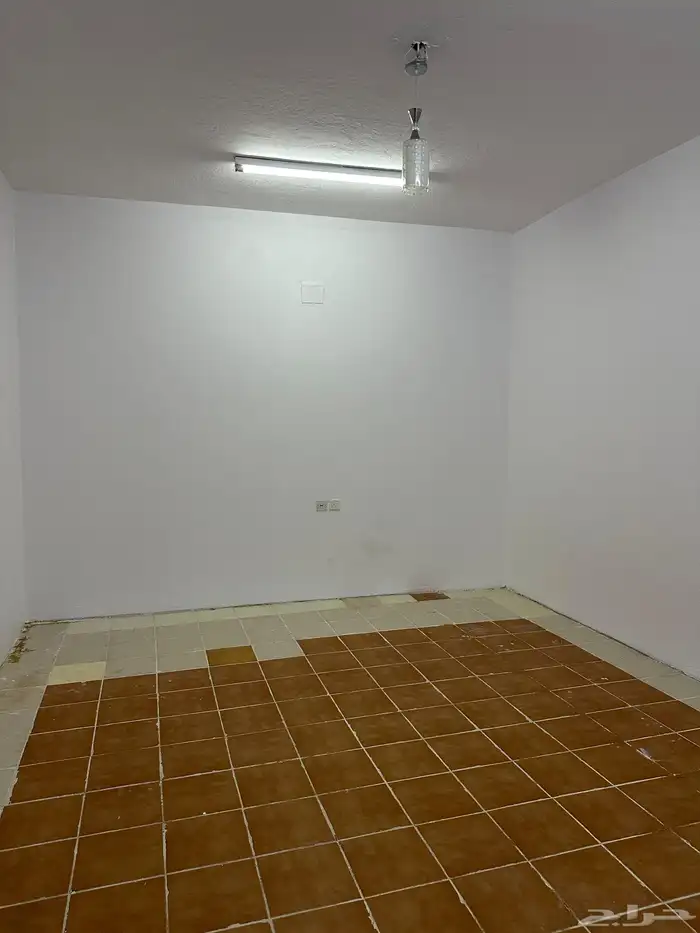 غرف للإيجار 2