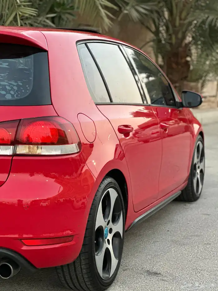 ((تم البيع ))جولف GTI مخزن وكالة ممشى قليل 16