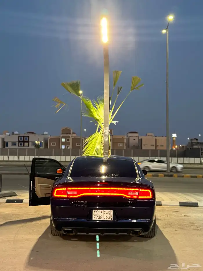 دوج تشارجر 2013 نظيف جدا 26