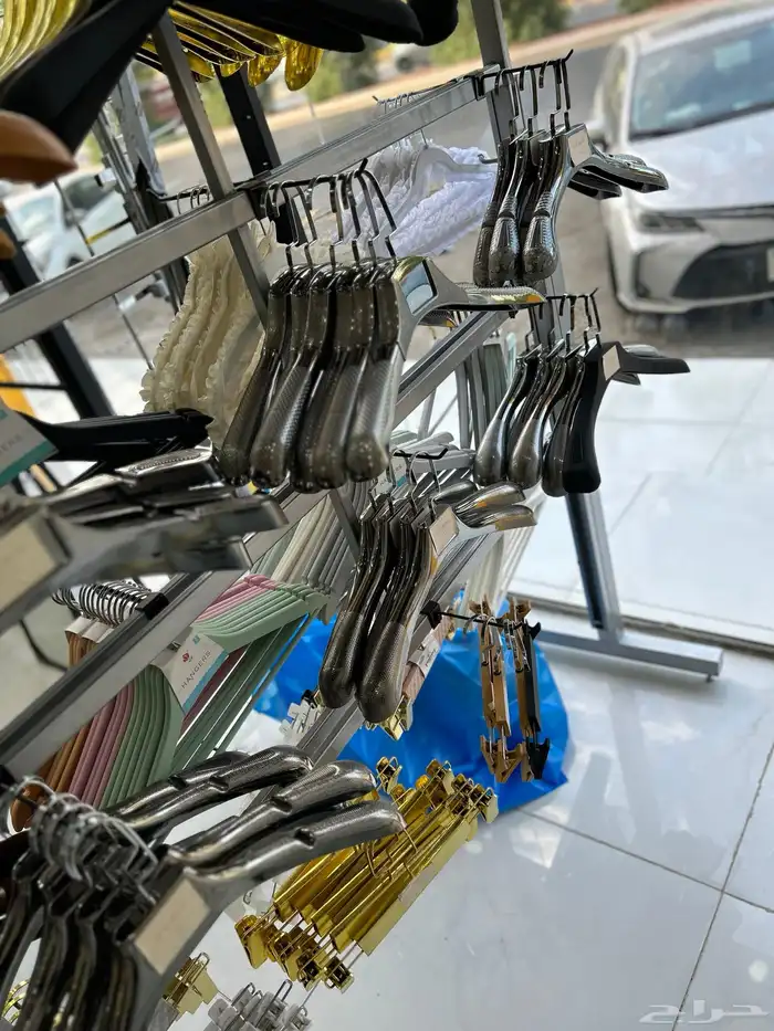 علاقات ملابس 3