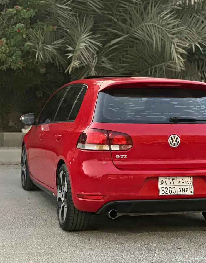 ((تم البيع ))جولف GTI مخزن وكالة ممشى قليل 4