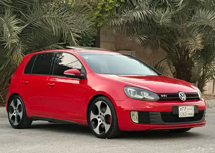 ((تم البيع ))جولف GTI مخزن وكالة ممشى قليل 10