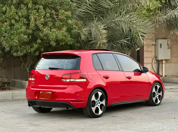 ((تم البيع ))جولف GTI مخزن وكالة ممشى قليل 8