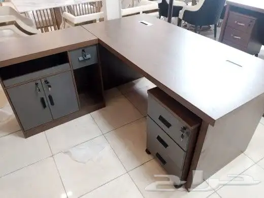 مكاتب فخمه وجوده عاليه 18