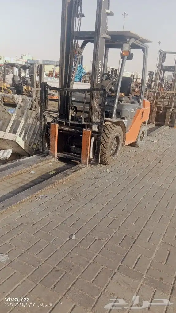 فوركلفت رافعة شوكية للإيجار اليومي والشهري 2