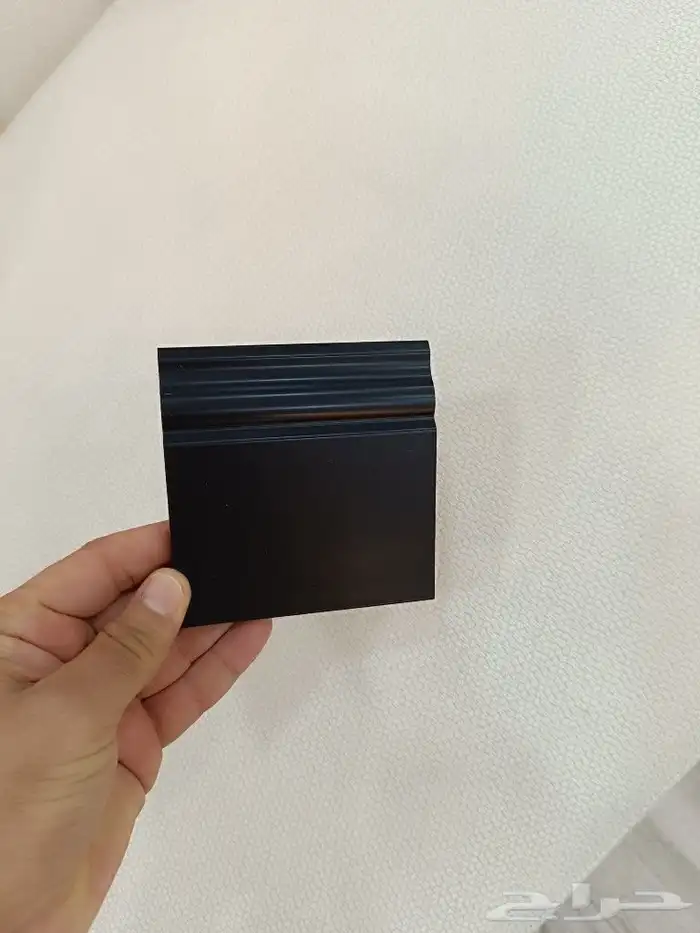 نعلة اسود للبيع ب سعر جملة 3