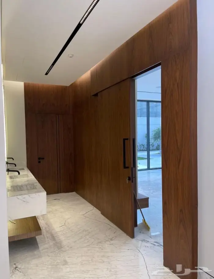 ابواب وديكورات خشبية 2