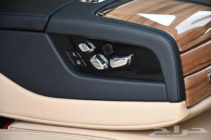 Rolls Royce Ghost SILVER Badge 2024 GCC 21