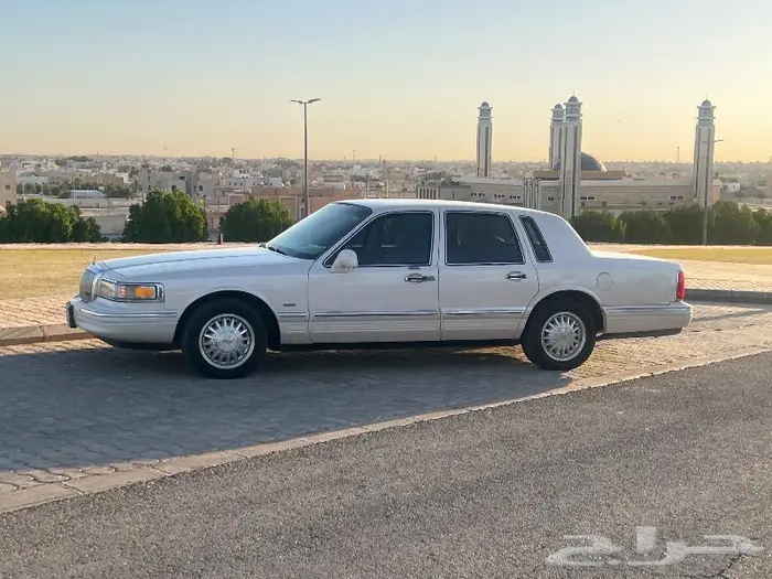 لنكولن تاونكار 1997 29