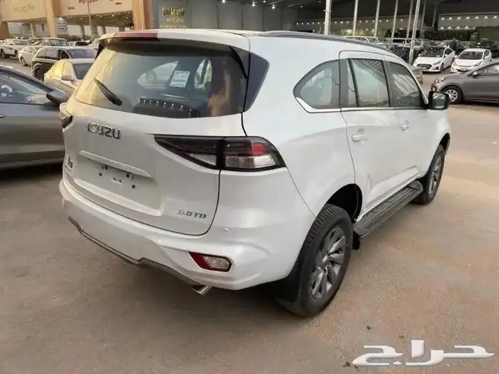ايسوزو جيب MUX فل دبل 2024 3
