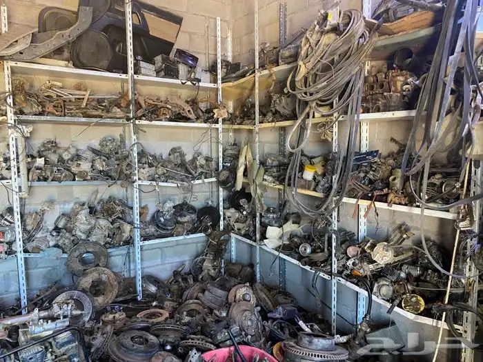 قطع غيار سيارات محافظة بالحائط 0