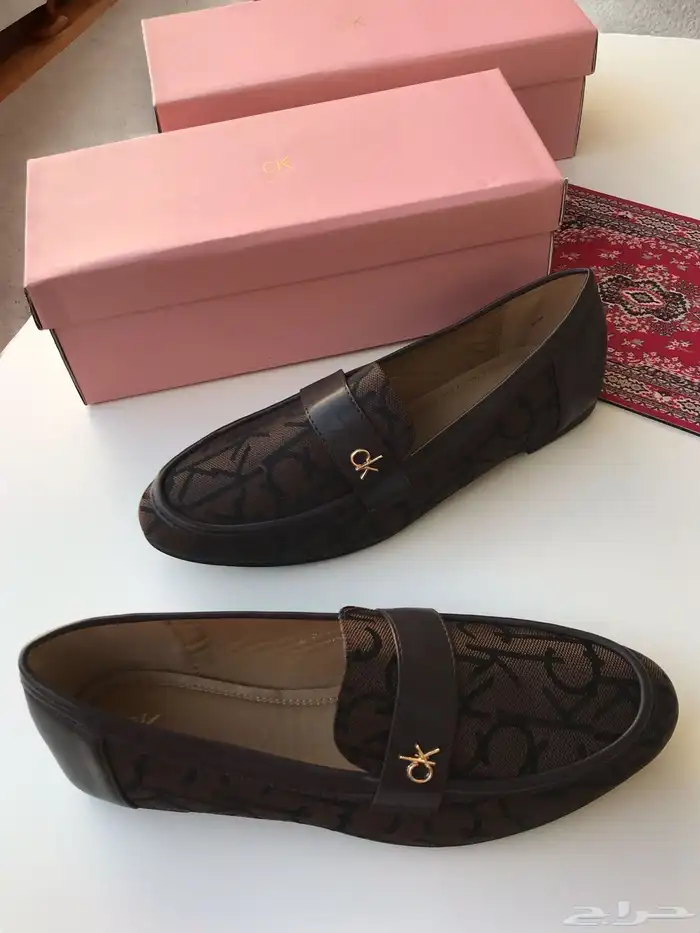 فلات ولوفر نسائي ماركات درجة اولي 61