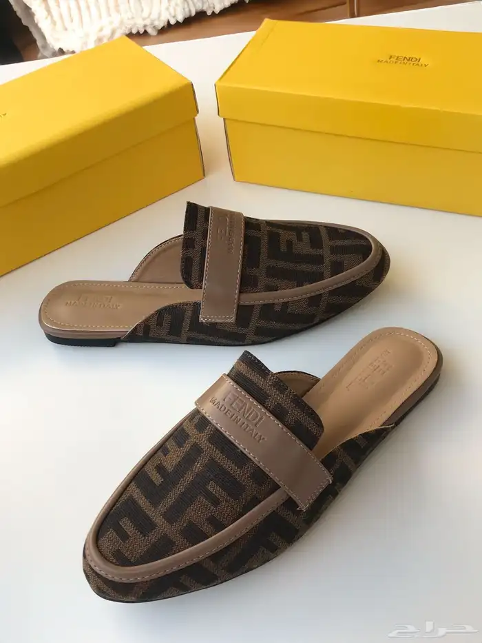 فلات ولوفر نسائي ماركات درجة اولي 24