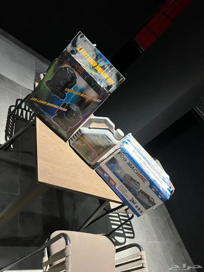 ليزر حفلات 12 خط ومكينة بخار وجالون سايل بخار للمكينة جديدة 0