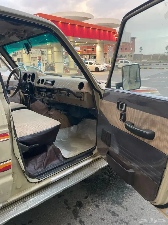 لاندكروزر 1985 10