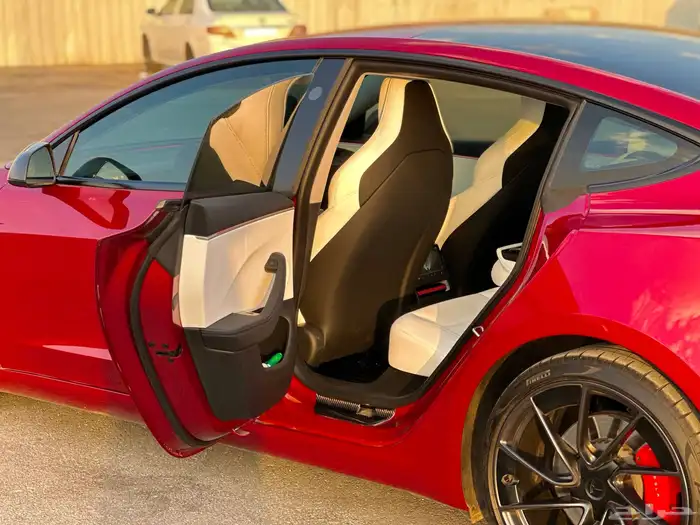 2024 تسلا مودل 3 برفورمنس   Tesla Model 3 Performance 6