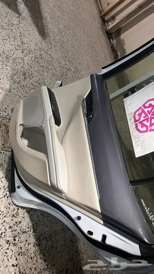 باب كامري قراندي 2019 أبيض لؤلؤي 3