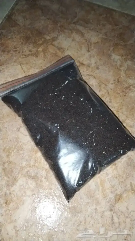 مستلزمات حلزونات كيس تراب بخاخ مويه 100مل 2