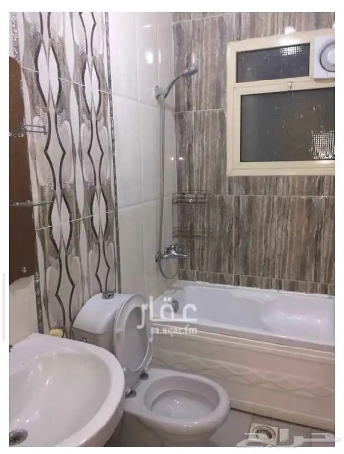 عمارة للبيع بحي العريض 6