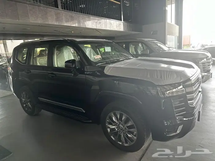 تويوتا لاندكروزر GXR3 بنزين 2025 سعودي 1