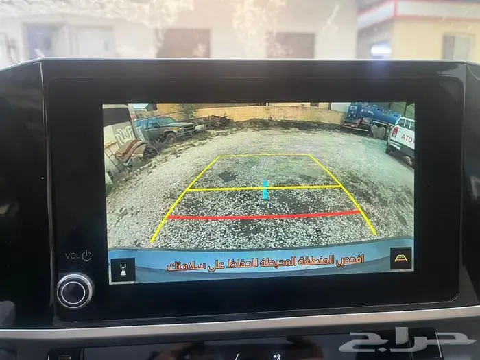 تويوتا كامري LE بنزين 2025 رمادي 16