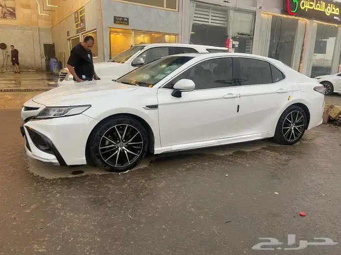 استقبال وتوديع من مطار جيزان الى  اي مكان اتصل فقط 0