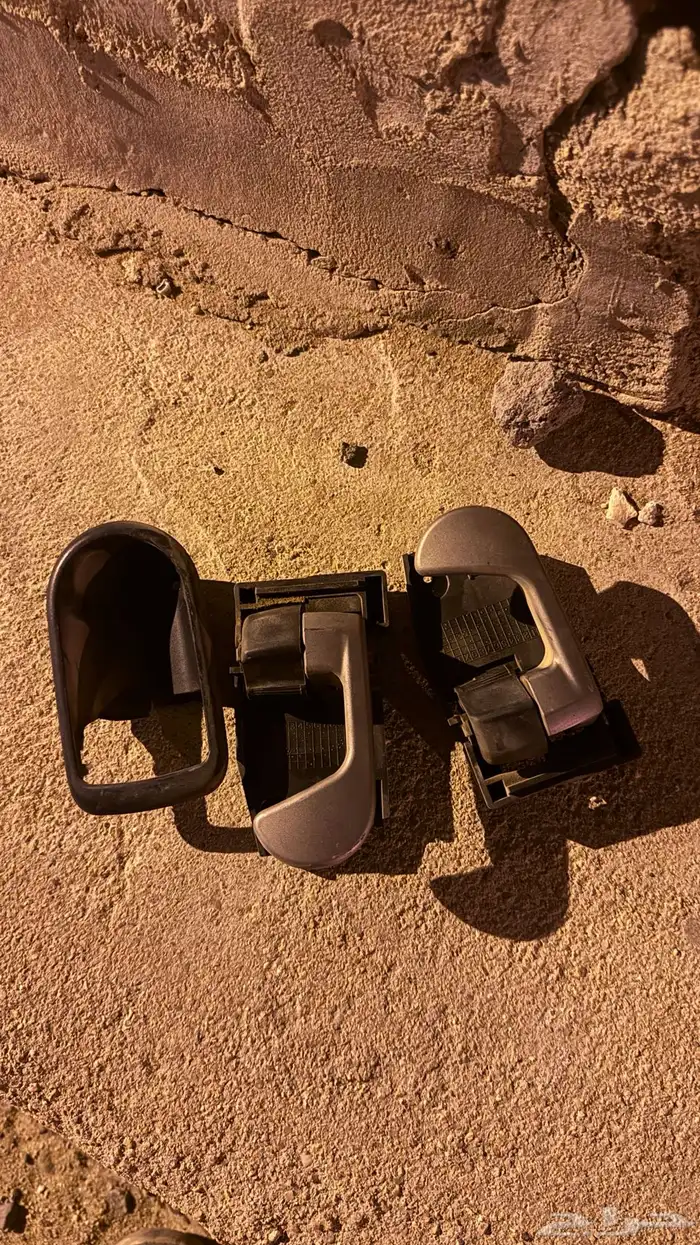 للبيع مستوبيشي جلنت قطع غيار بدي وداخليه 10