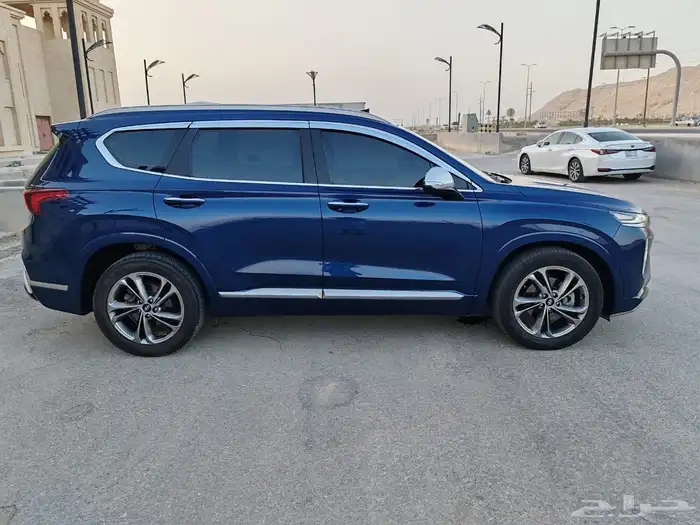 تم بيع سنتافي 2019 بنزين 5