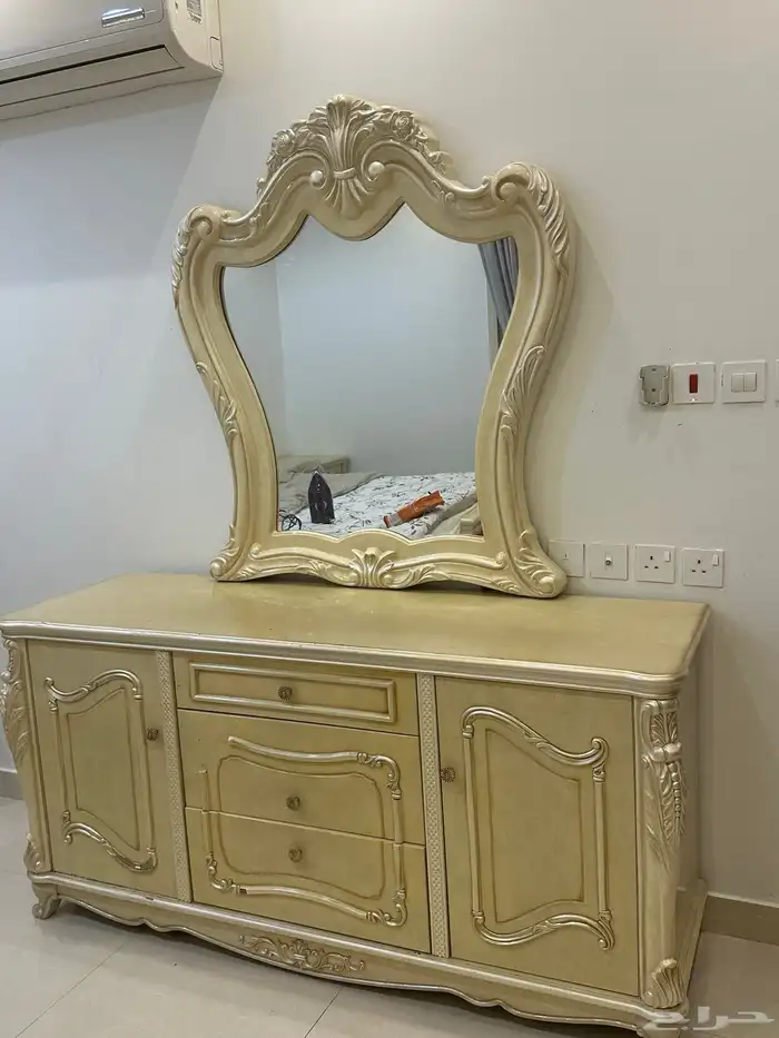 غرفة نوم وطقم كنب 3