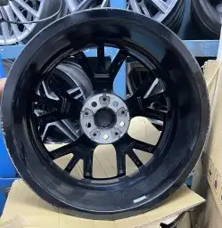 جنوط بي ام الفئه الخامسه530iموديل2021مقاس19اصليه وكاله ب 6