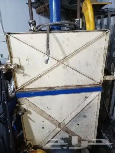 للبيع مكبسين ورق وبلاستيك مع مكينه خارجيه قويه 0