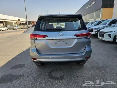 تويوتا فورشنر 4x2 موديل 2024 بنزين 5