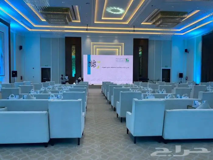 تنظيم فعاليات ومؤتمرات واحتفالات اليوم الوطني في 13