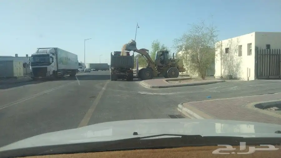 معدات ثقيله للايجار 14