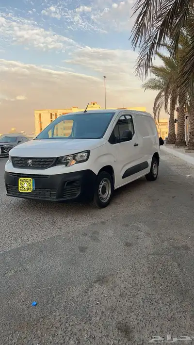 فان بيجو بارتنر 2022 1
