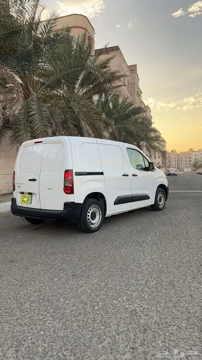 فان بيجو بارتنر 2022 5