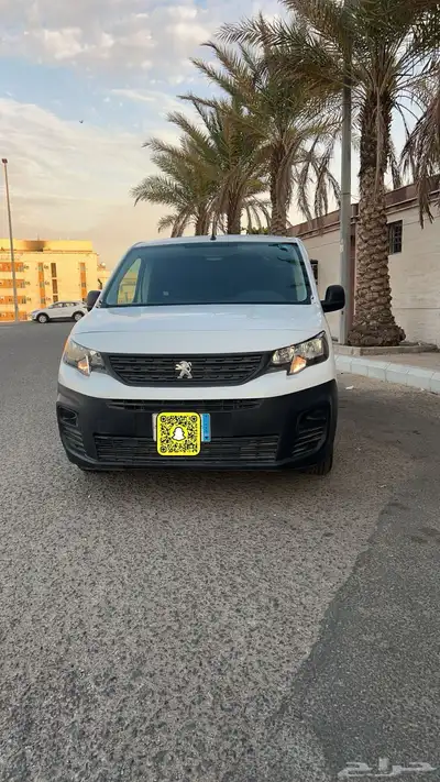 فان بيجو بارتنر 2022 0