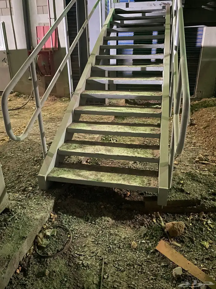 أعمال الحدادة الكريتال هناجر ومظلات وسواتر وتأسيس مصاعد 46