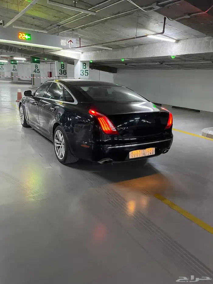 جاكور XJ 5