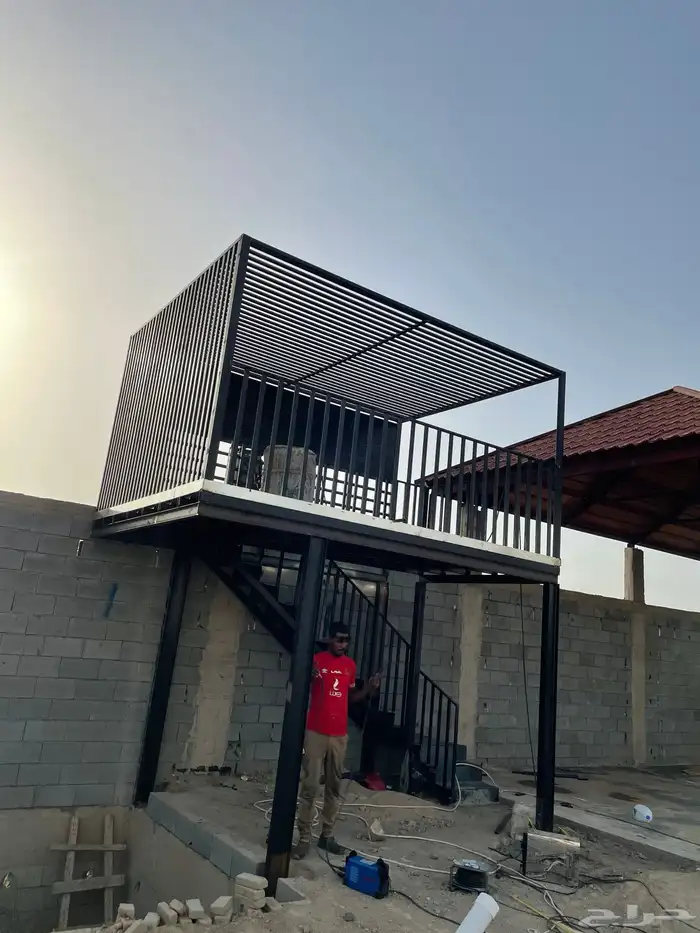 أعمال الحدادة الكريتال هناجر ومظلات وسواتر وتأسيس مصاعد 17