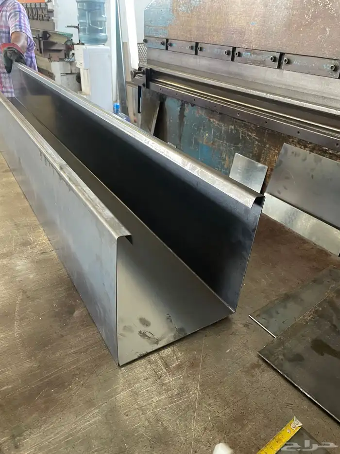 أعمال الحدادة الكريتال هناجر ومظلات وسواتر وتأسيس مصاعد 37