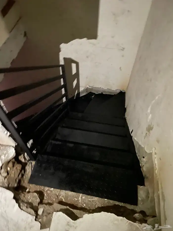 أعمال الحدادة الكريتال هناجر ومظلات وسواتر وتأسيس مصاعد 33