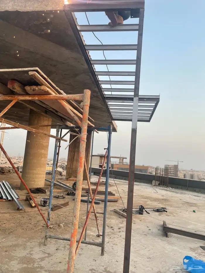 أعمال الحدادة الكريتال هناجر ومظلات وسواتر وتأسيس مصاعد 69