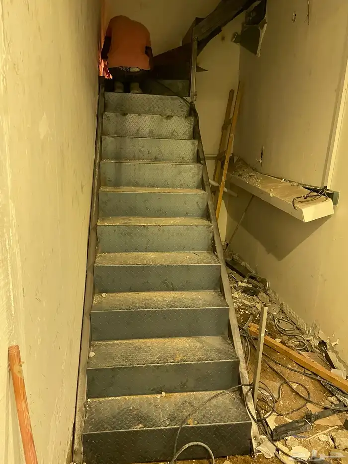 أعمال الحدادة الكريتال هناجر ومظلات وسواتر وتأسيس مصاعد 26